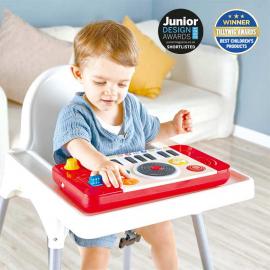 DJ console e set musicale